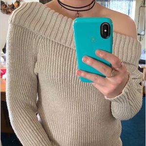 Off the shoulder Hollister sweater